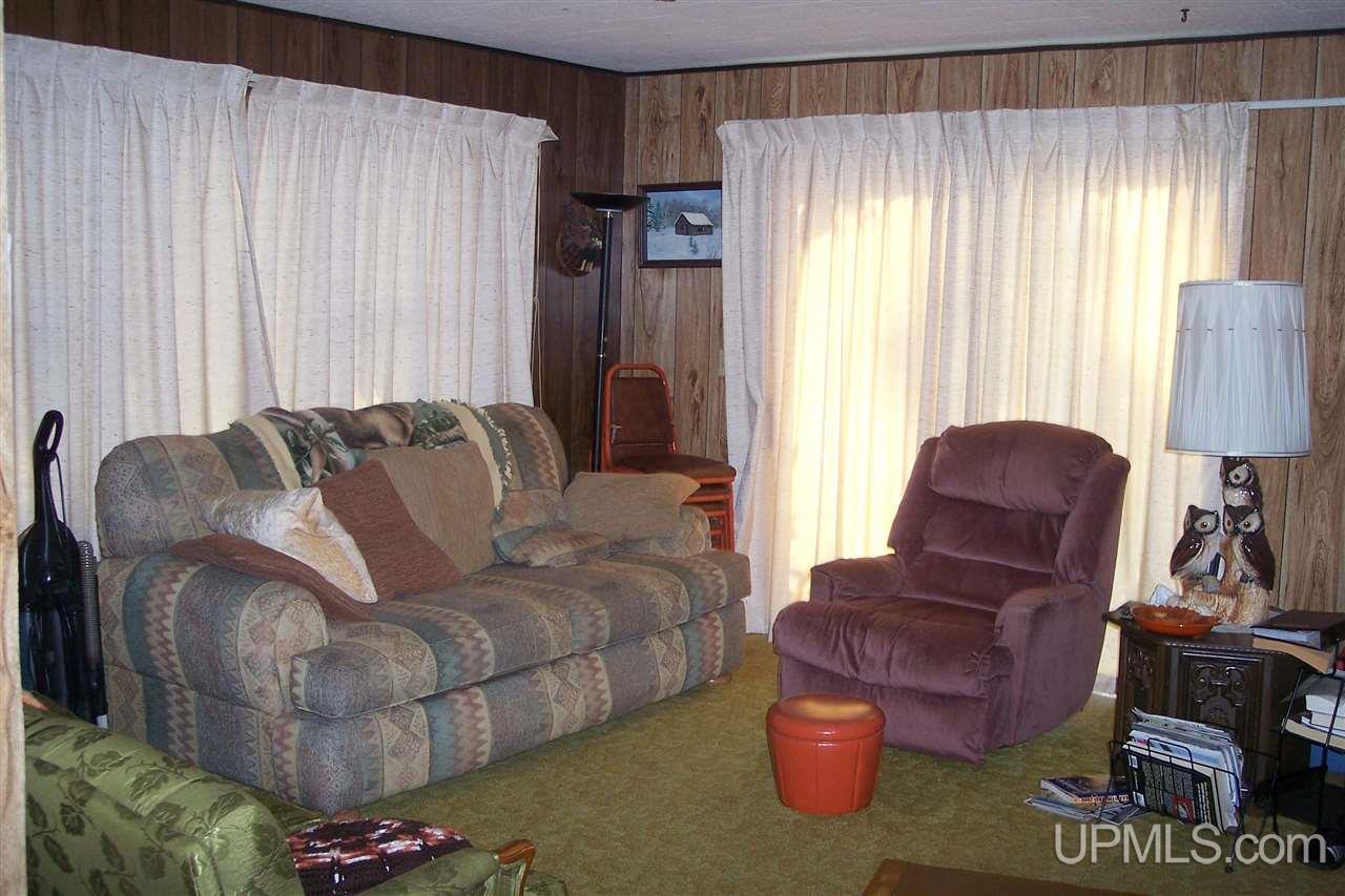 9945 East Shore Road Marenisco, MI 49947 - Photo 9 of 20 Gallery Image 9