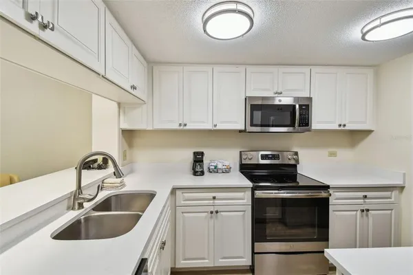 $259,900 | 36750 US Highway 19 North, Unit 7208, Palm Harbor, FL 34683