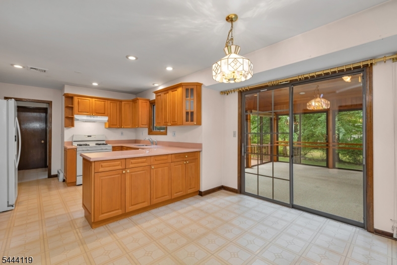 23 Puddingstone Way Florham Park, NJ 07932 - Photo 13 of 41
