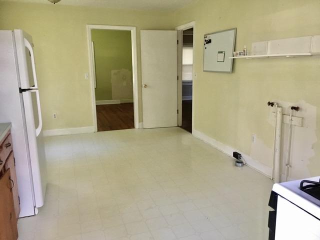 1823 Woodland Road Charleston, SC 29414 - Photo 6 of 12 Kitchen