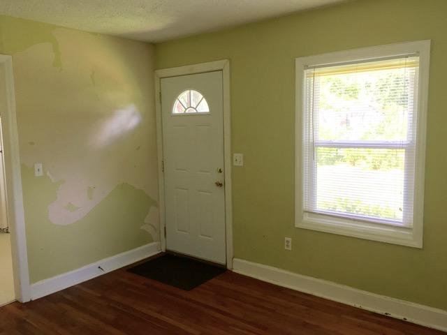 1823 Woodland Road Charleston, SC 29414 - Photo 8 of 12 Living Room