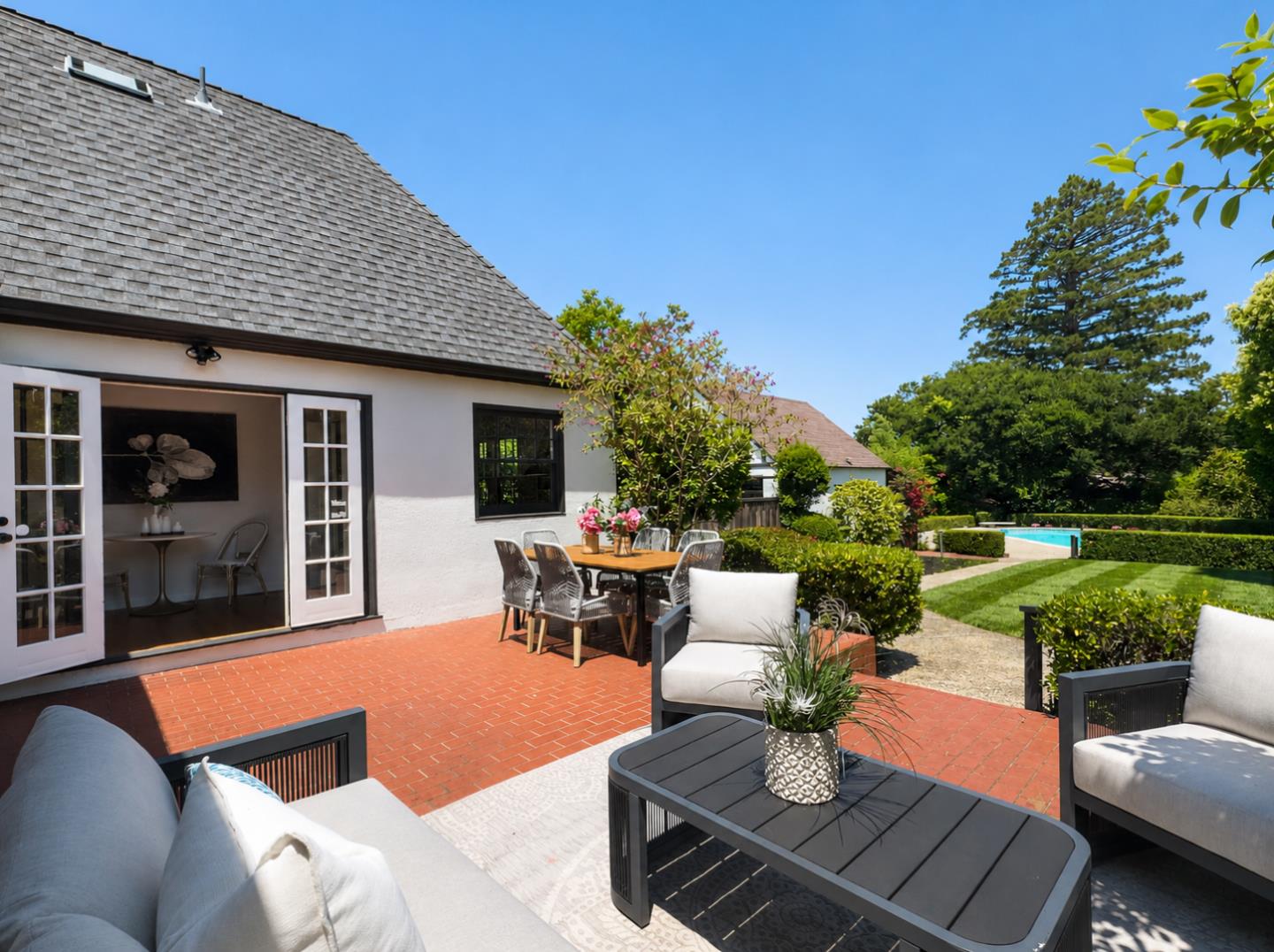 554 Edgewood Road San Mateo, CA 94402 - Photo 3 of 14