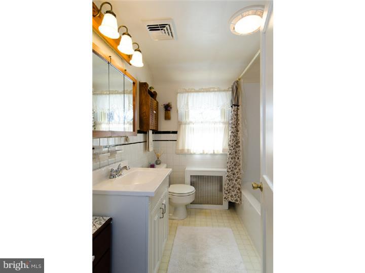 37 Home Road Hatboro, PA 19040 - Photo 22 of 25 Bathroom