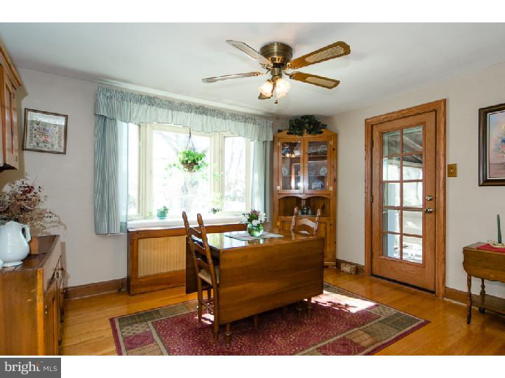 37 Home Road Hatboro, PA 19040 - Photo 5 of 25 Dining Room