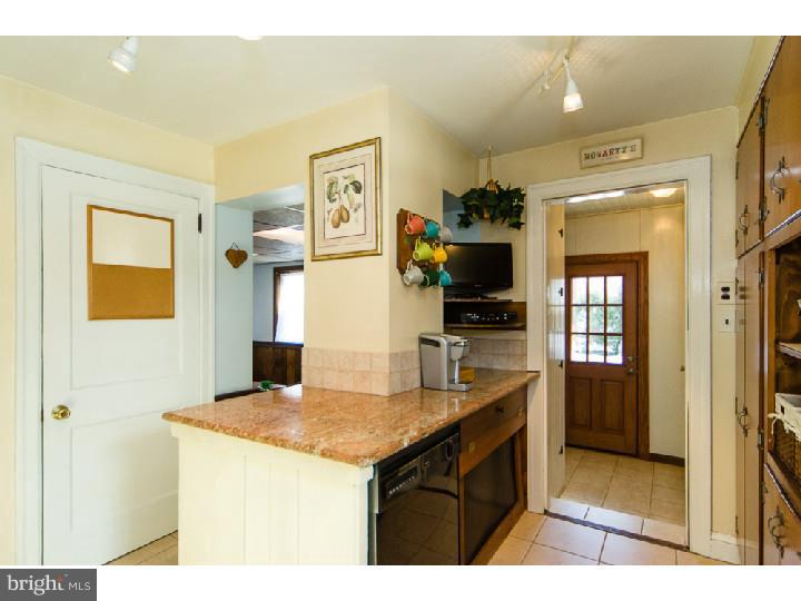 37 Home Road Hatboro, PA 19040 - Photo 9 of 25 Kitchen