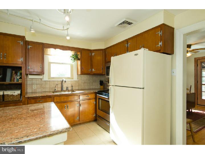 37 Home Road Hatboro, PA 19040 - Photo 10 of 25 Kitchen