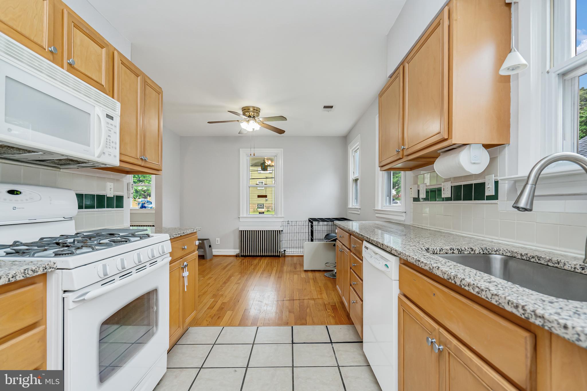 5311 Highview Road Halethorpe, MD 21227 - Photo 12 of 34 Kitchen Open to the Dining Area