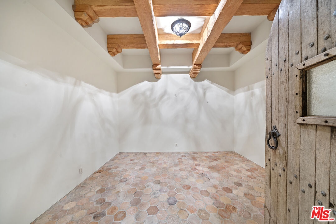 74 Saddleback Road Rolling Hills, CA 90274 - Photo 22 of 65