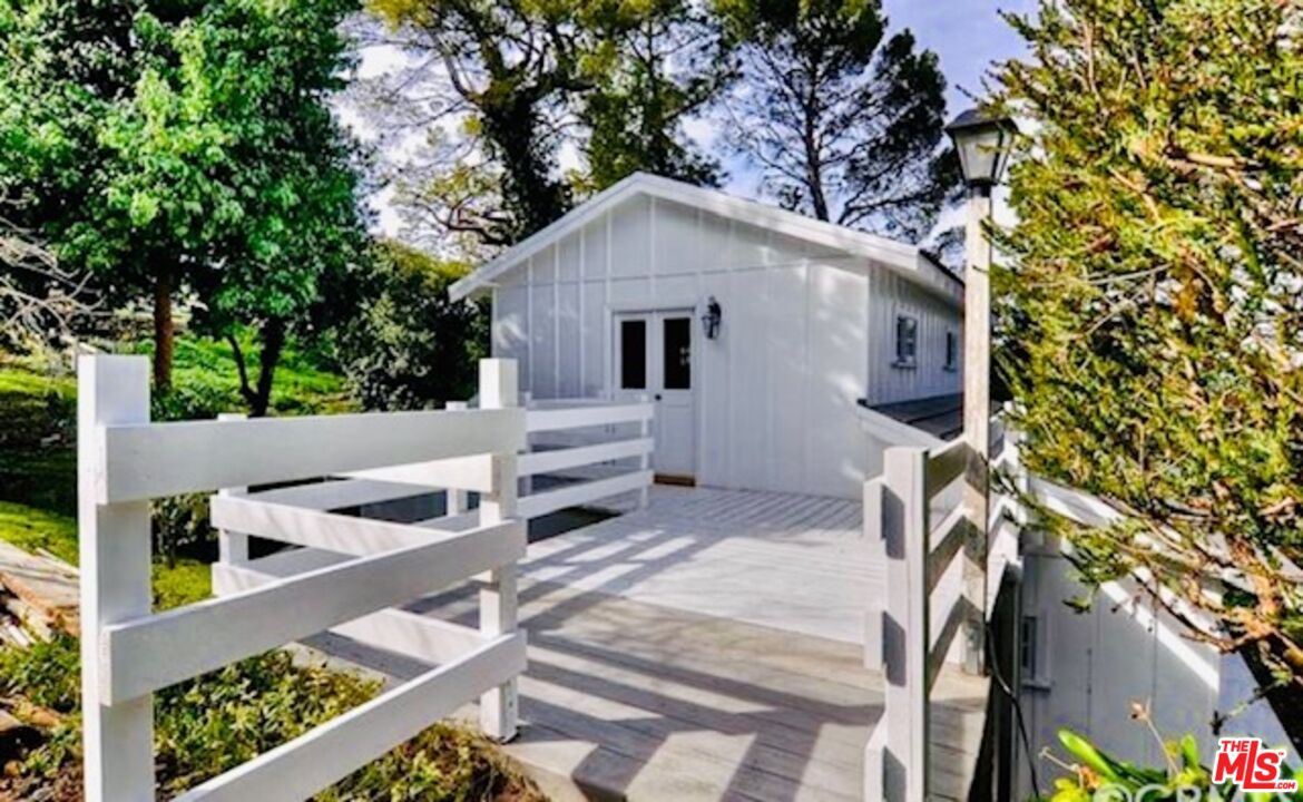 74 Saddleback Road Rolling Hills, CA 90274 - Photo 3 of 65