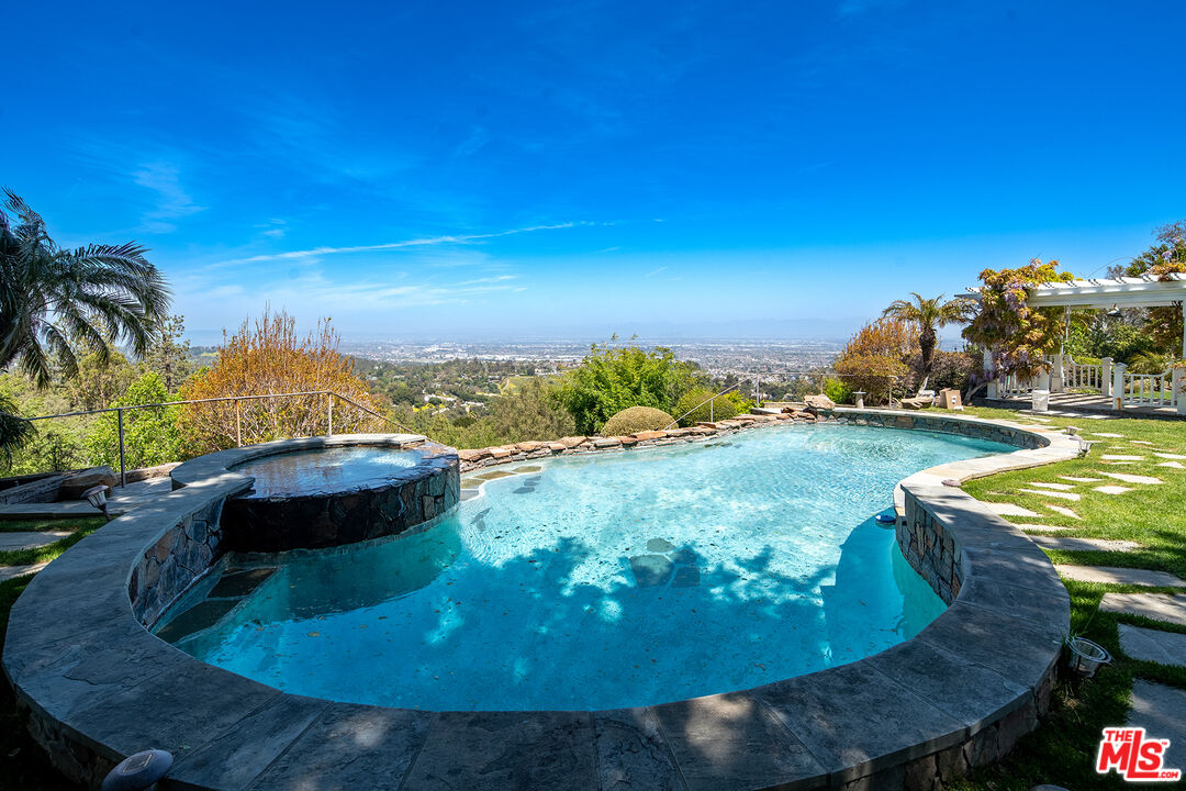 74 Saddleback Road Rolling Hills, CA 90274 - Photo 56 of 65