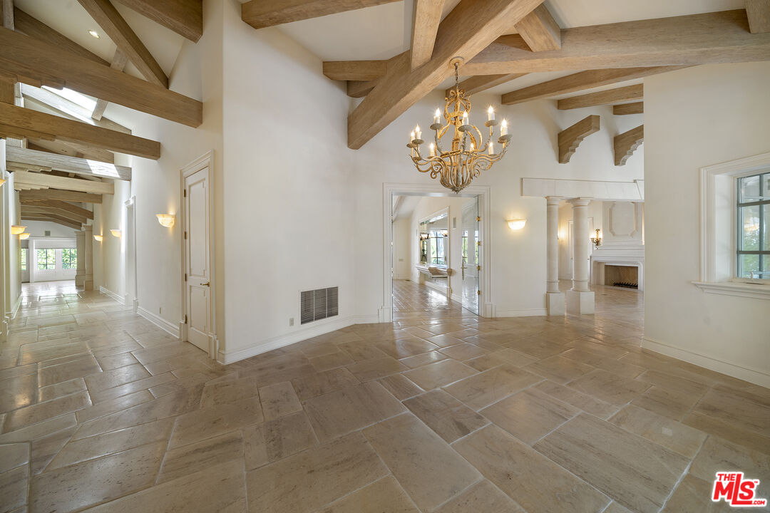 74 Saddleback Road Rolling Hills, CA 90274 - Photo 8 of 65