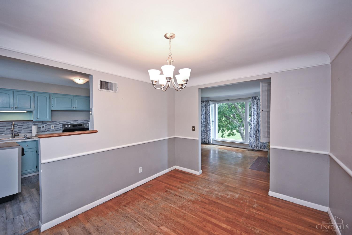4176 Kugler Mill Road Cincinnati, OH 45236 - Photo 16 of 38