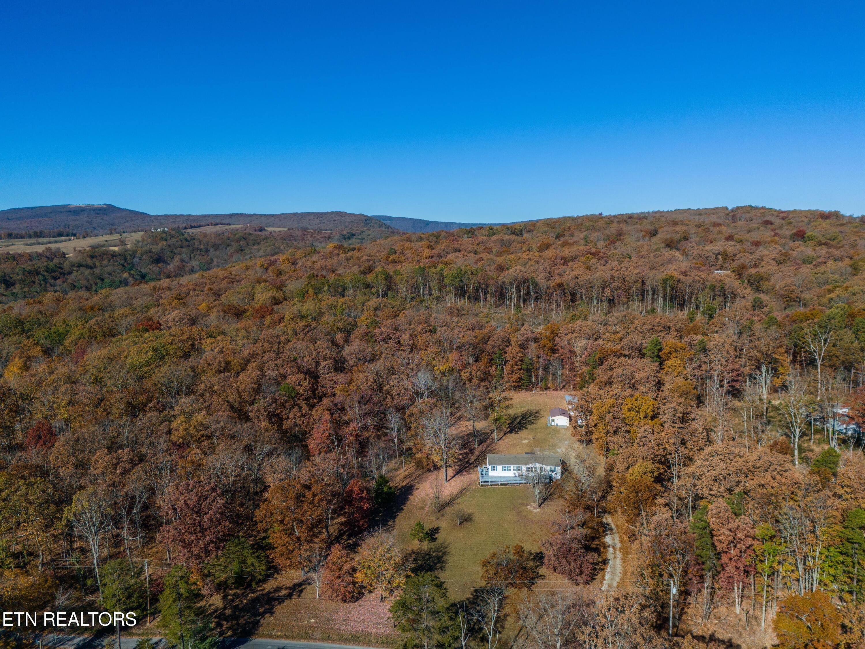 326 Highland Road Grandview, TN 37337 - Photo 33 of 40 DJI_20231103095818_0017_D