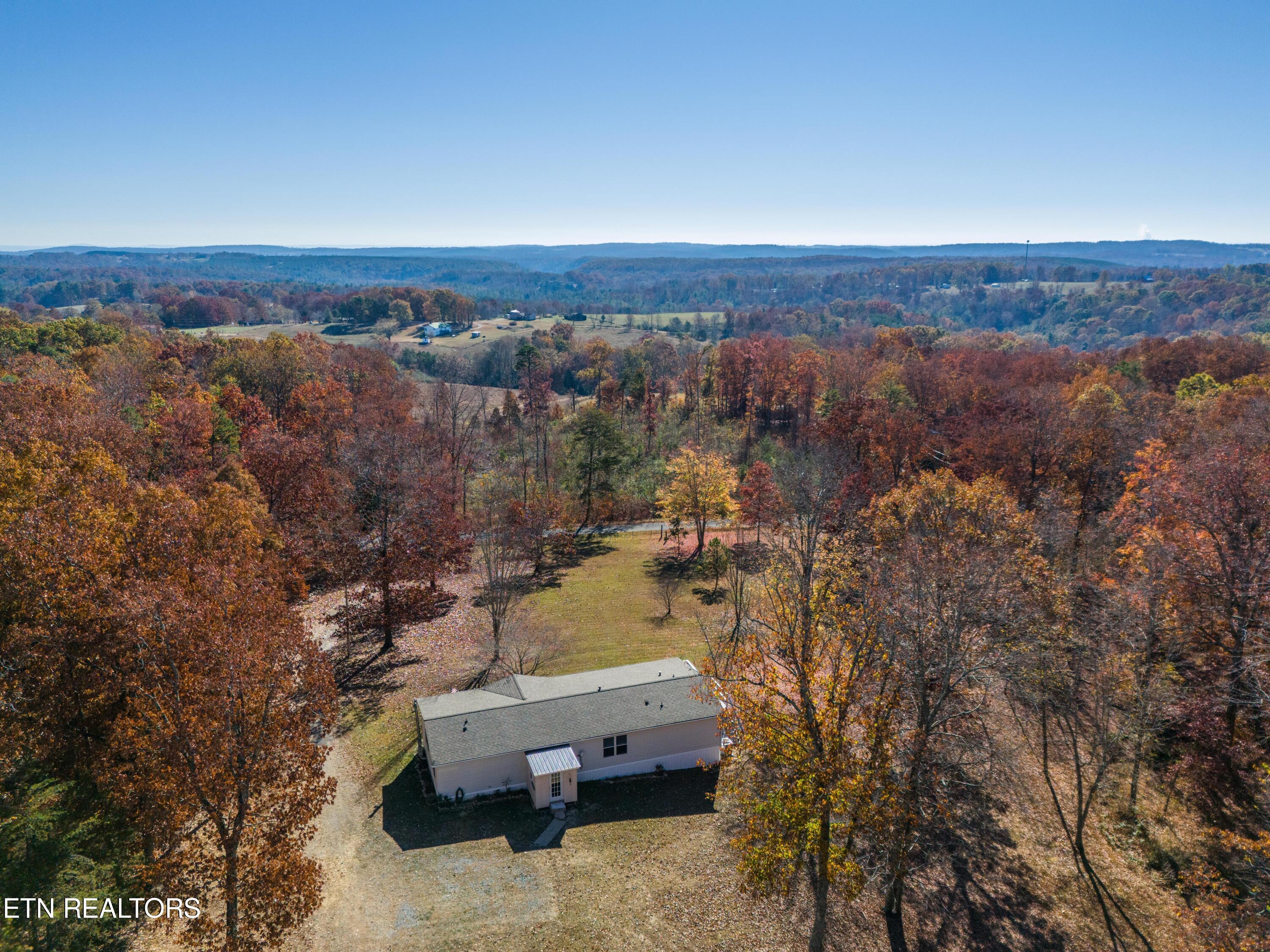326 Highland Road Grandview, TN 37337 - Photo 38 of 40 DJI_20231103100122_0028_D