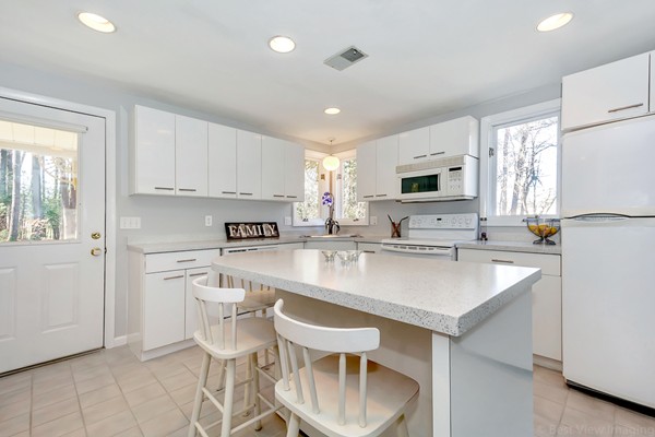 3 Lynn Street Canton, MA 02021 - Photo 11 of 30 Gallery Image 11