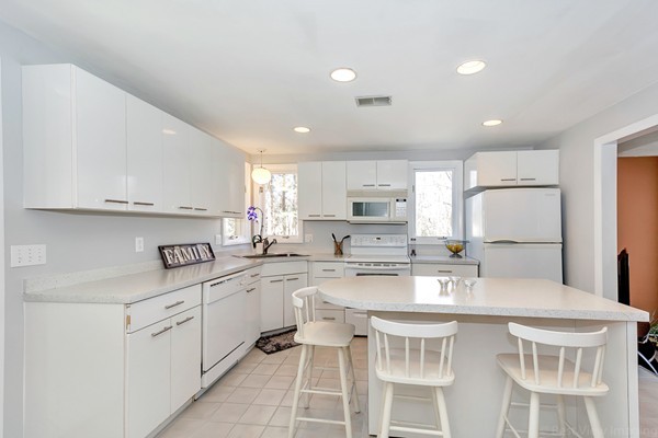 3 Lynn Street Canton, MA 02021 - Photo 12 of 30 Gallery Image 12