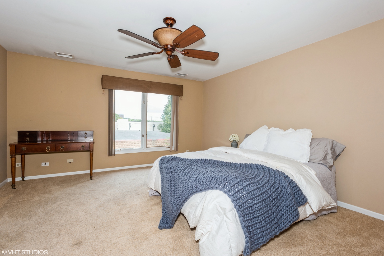 22W114 Butterfield Road, Unit 5 Glen Ellyn, IL 60137 - Photo 13 of 18 Gallery Image 13