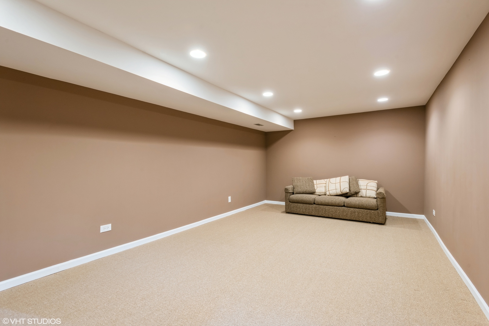22W114 Butterfield Road, Unit 5 Glen Ellyn, IL 60137 - Photo 15 of 18 Gallery Image 15