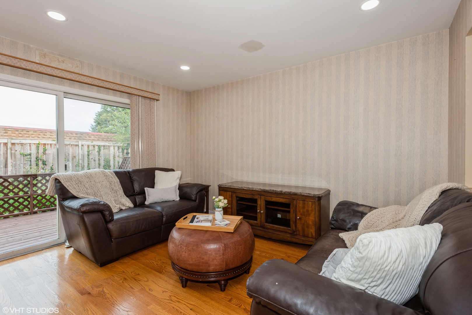 22W114 Butterfield Road, Unit 5 Glen Ellyn, IL 60137 - Photo 6 of 18 Gallery Image 6