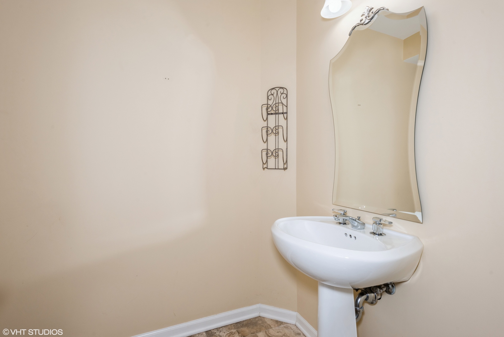 22W114 Butterfield Road, Unit 5 Glen Ellyn, IL 60137 - Photo 10 of 18 Gallery Image 10
