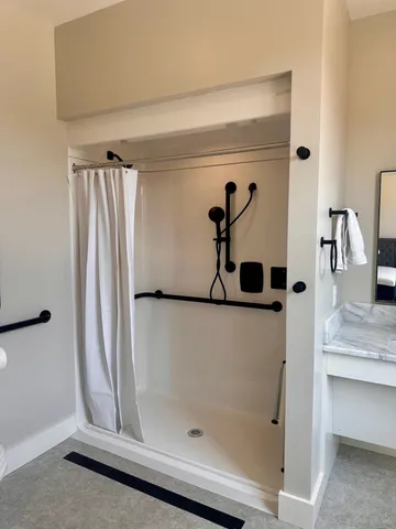 $3,400 | 30 High Street, Unit 2, Pembroke, NH 03275