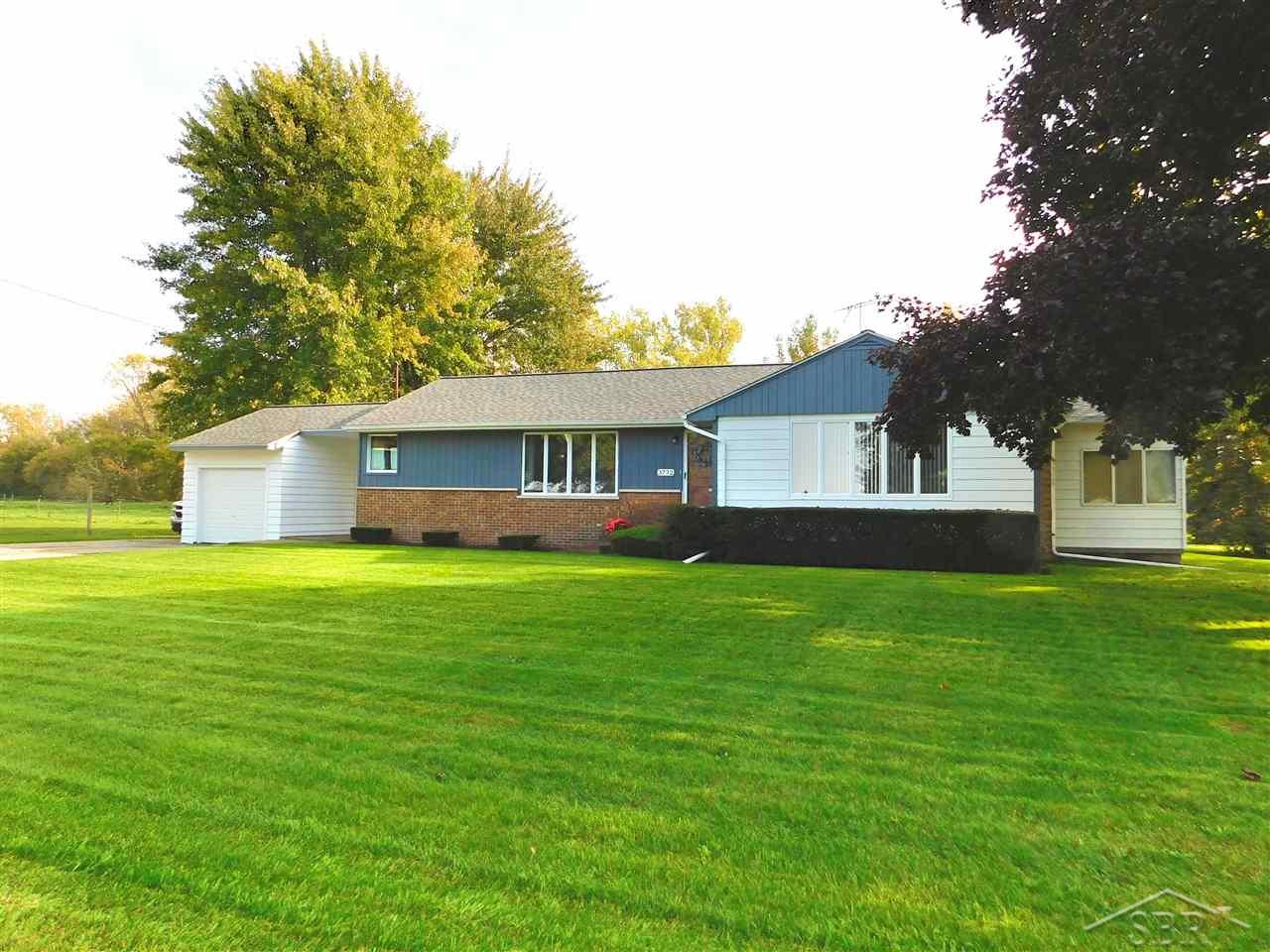 3772 East Laporte Road Hemlock, MI 48626 - Photo 1 of 14