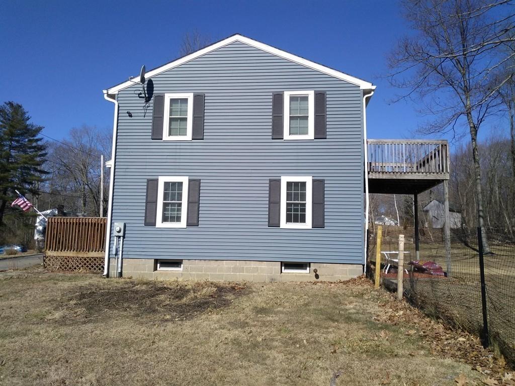 15 Carleton Road Leicester, MA 01542 - Photo 2 of 22 Gallery Image 2