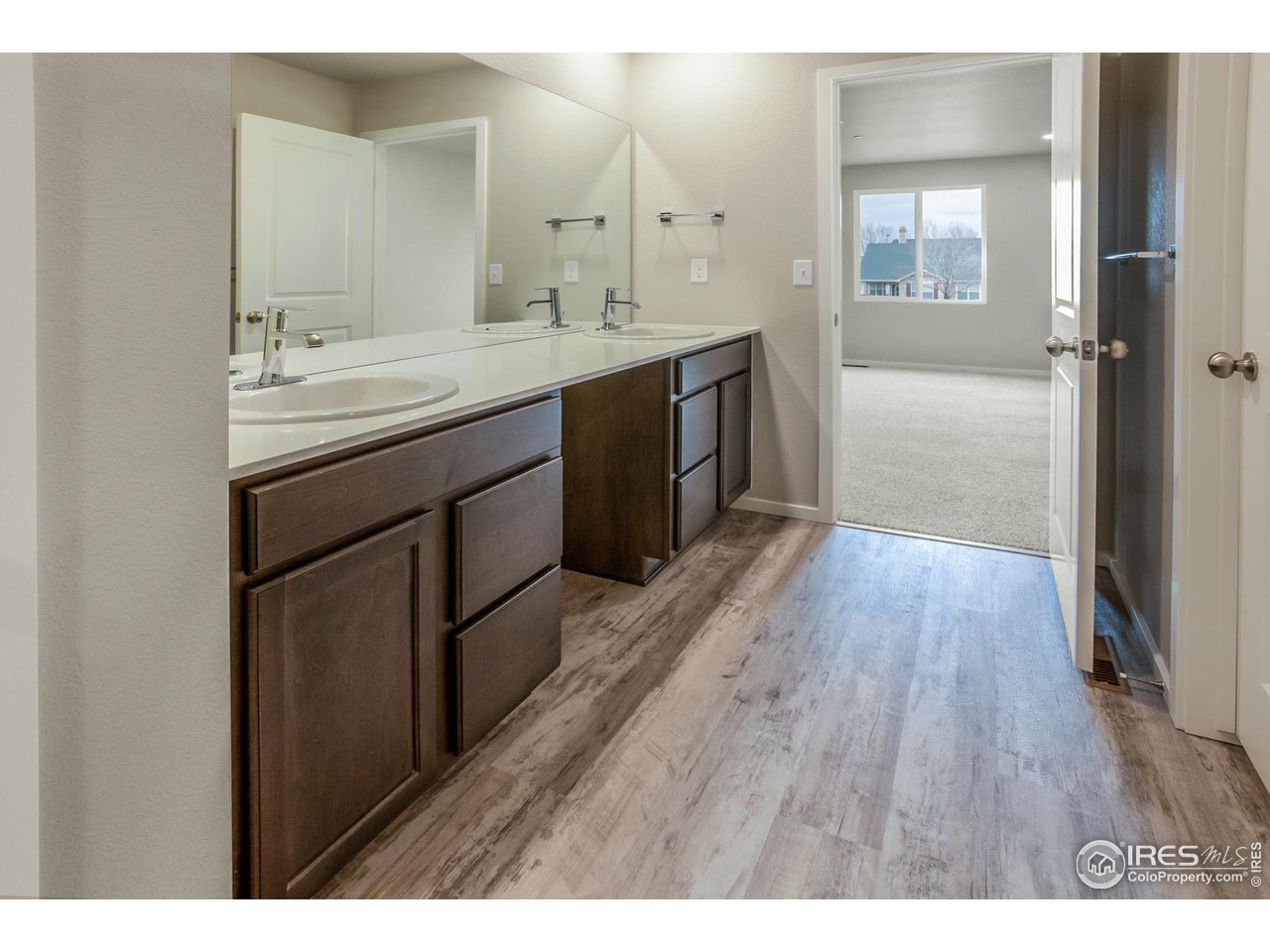 6721 4th St Road, Unit 2 Greeley, CO 80634 - Photo 22 of 39 MASTER BATH