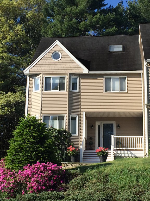 16 Lanes End, Unit 16 Natick, MA 01760 - Photo 1 of 14