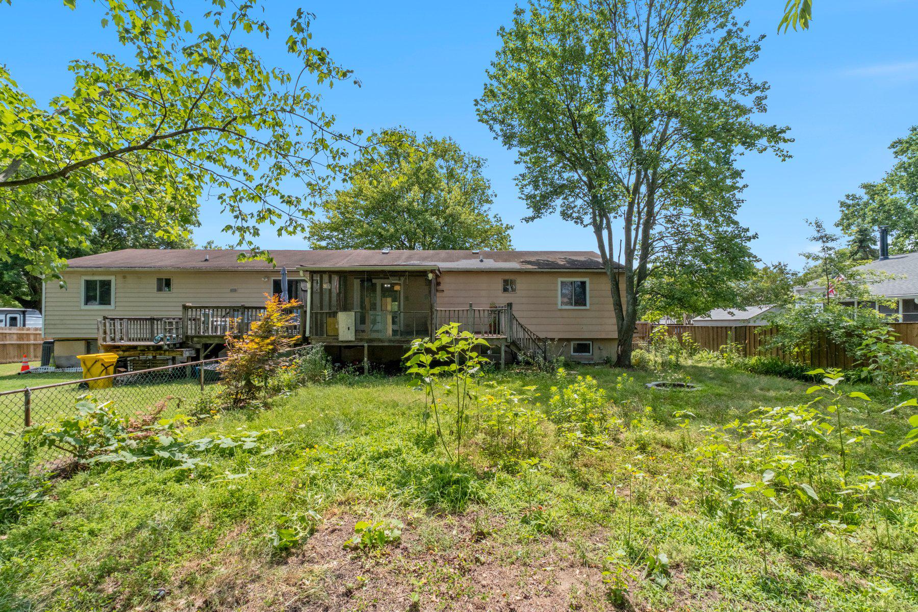 7738 Notley Road Pasadena, MD 21122 - Photo 4 of 25