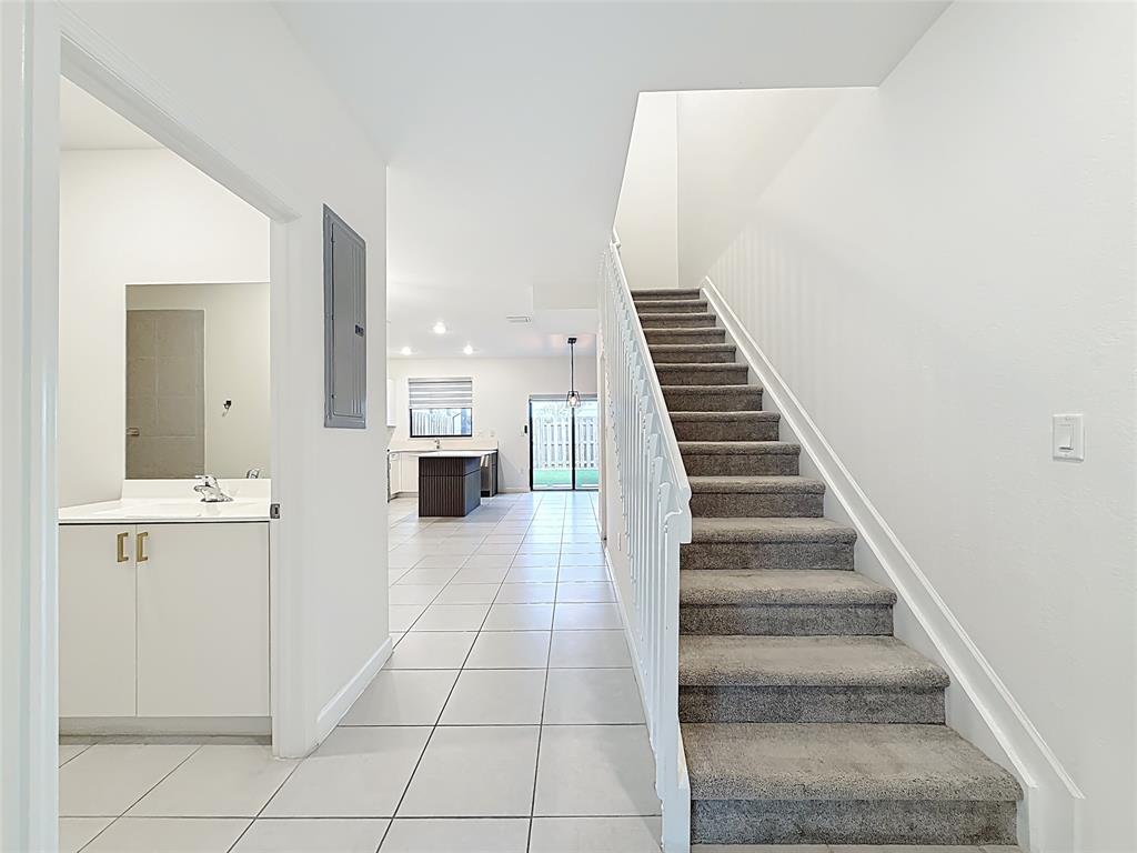 23513 Southwest 127th Place Homestead, FL 33032 - Photo 24 of 43 a view of entryway and hall