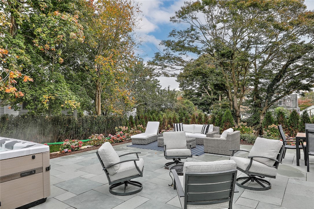 11 Shields Street Newport, RI 02840 - Photo 12 of 32