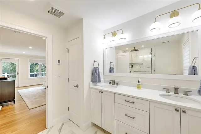 $10,000 | 11 Shields Street, Newport, RI 02840