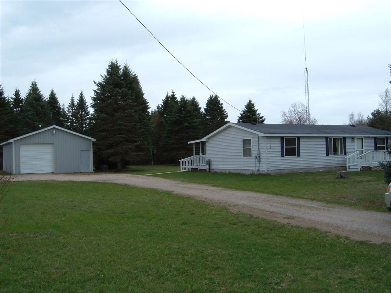11100 Nichols Road Interlochen, MI 49643 - Photo 26 of 26 1799198-39.JPG