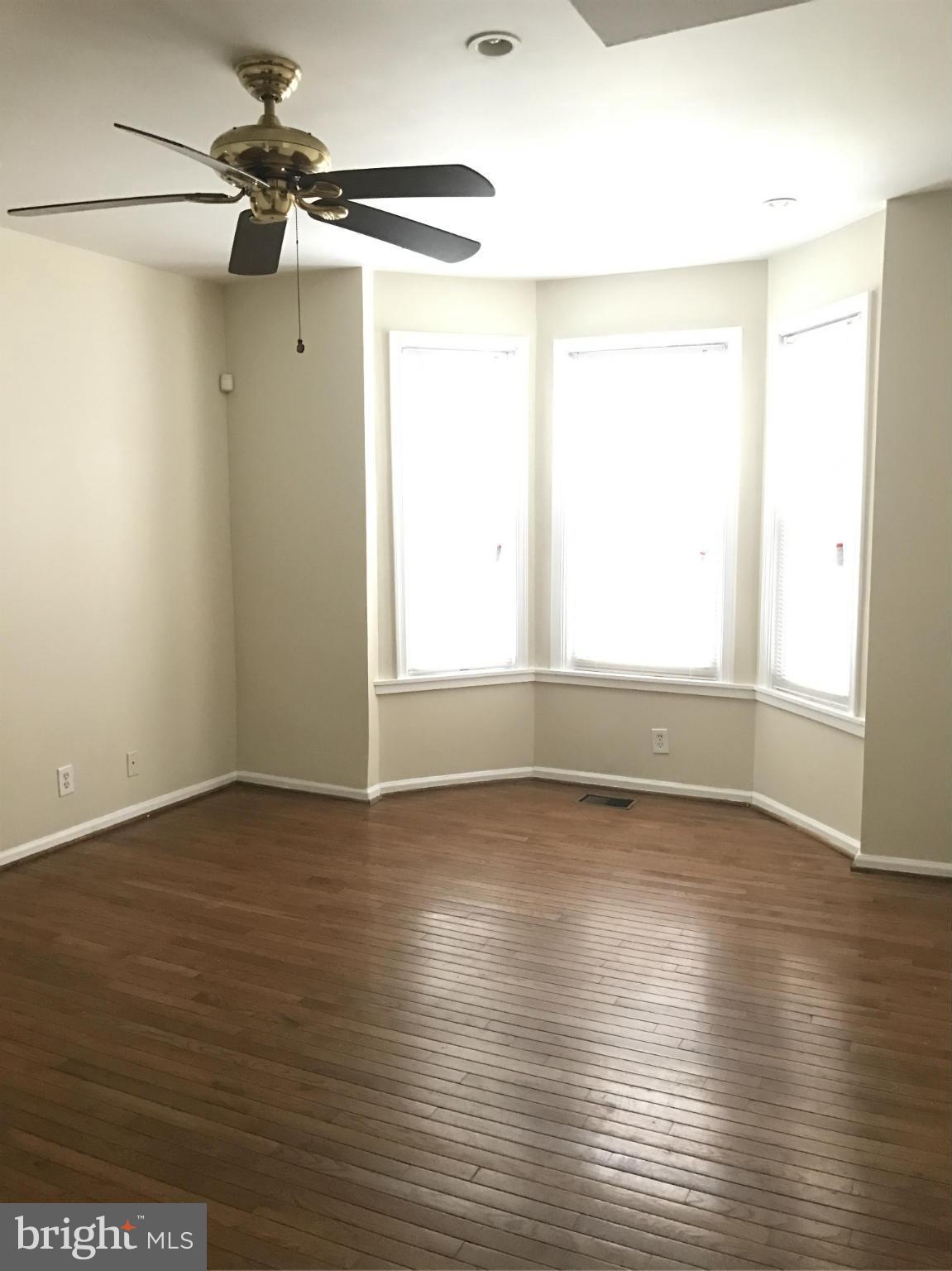 5926 Addison Road Capitol Heights, MD 20743 - Photo 7 of 28 Living Room