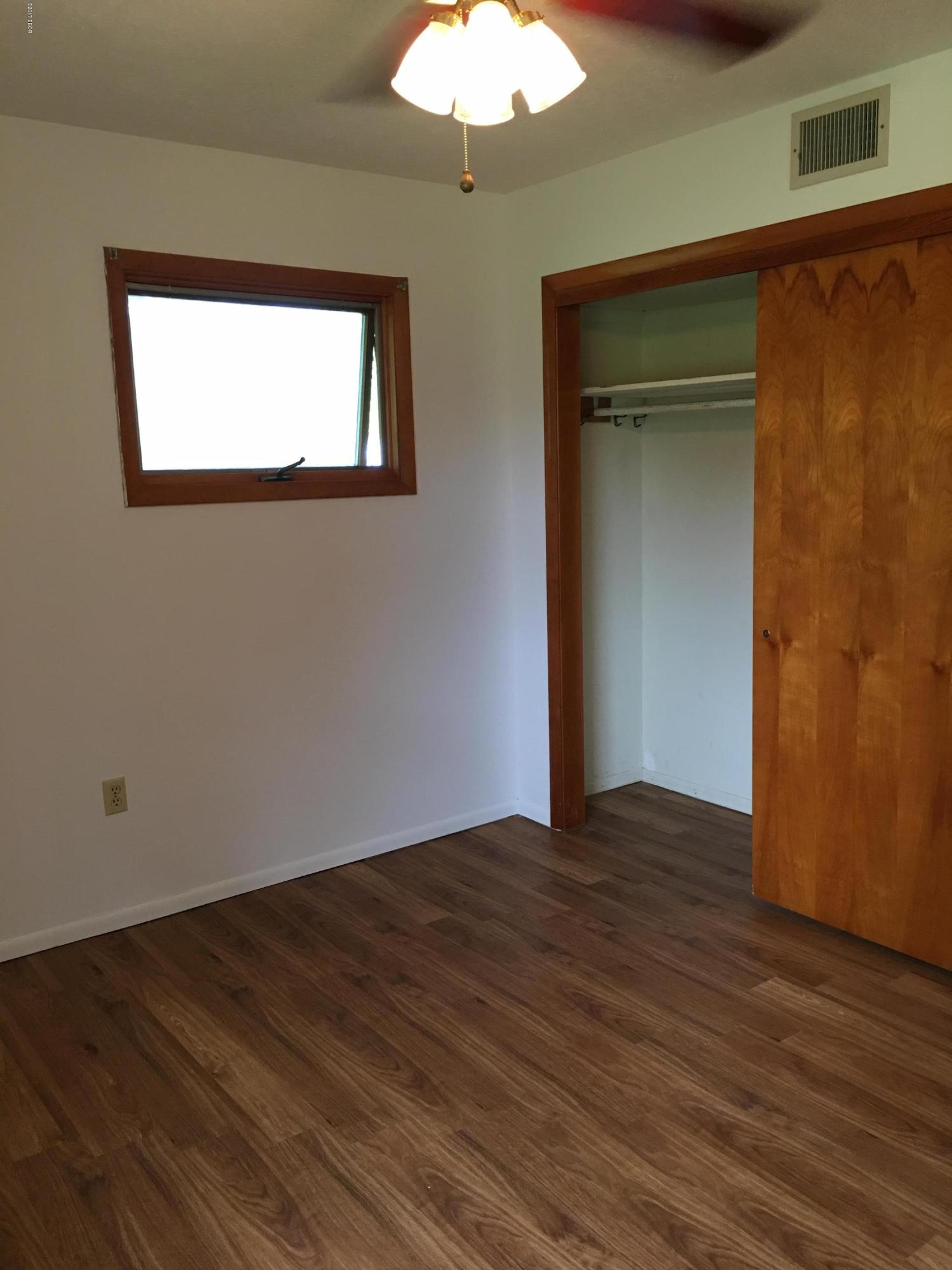 425 Springfield Avenue Anna, IL 62906 - Photo 8 of 11 Gallery Image 8