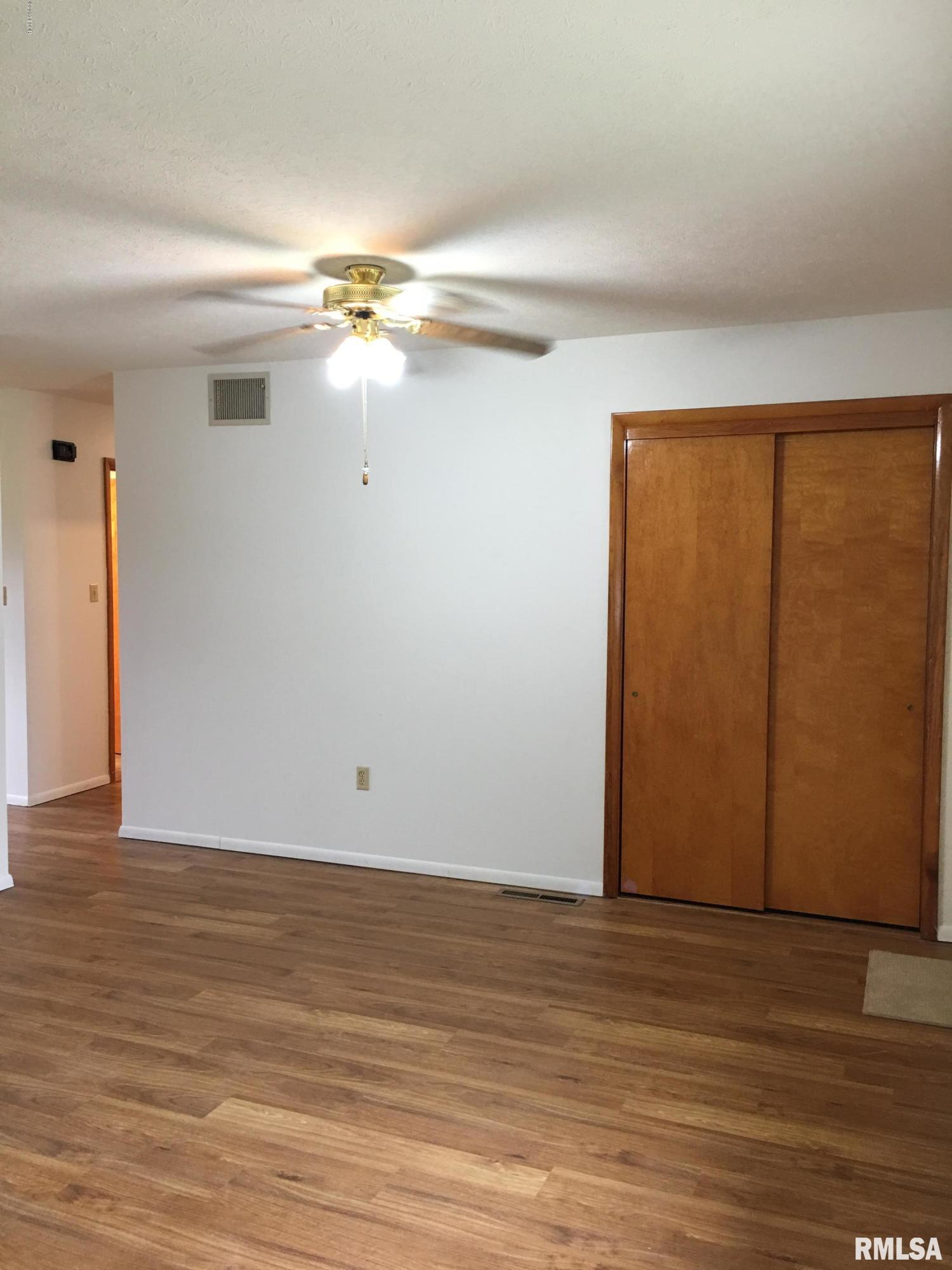 425 Springfield Avenue Anna, IL 62906 - Photo 10 of 11 Gallery Image 10