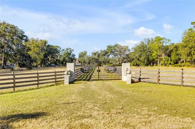 $1,399,000 | 420 Roberts Road, Pierson, FL 32180