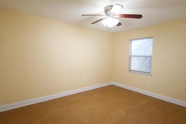 $1,350 | 806 Fairview Drive, Unit D, Fort Walton Beach, FL 32547