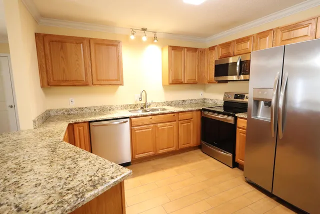 $1,350 | 806 Fairview Drive, Unit D, Fort Walton Beach, FL 32547