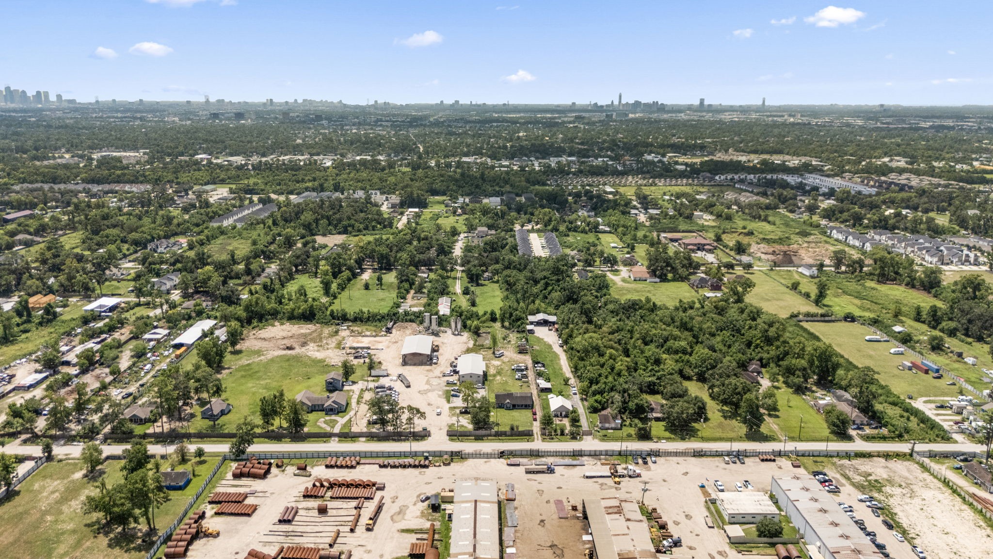 1814 Mansfield Street Houston, TX 77091 - Photo 23 of 29 an aerial view of residential houses with outdoor space