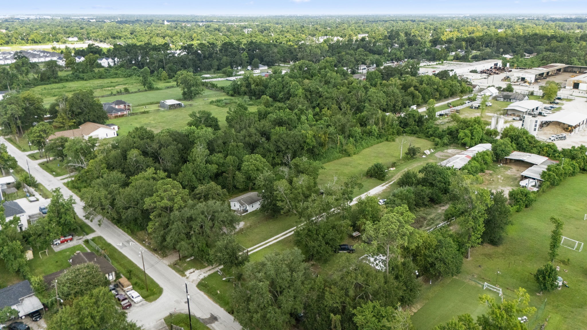 1814 Mansfield Street Houston, TX 77091 - Photo 29 of 29 a view of a city