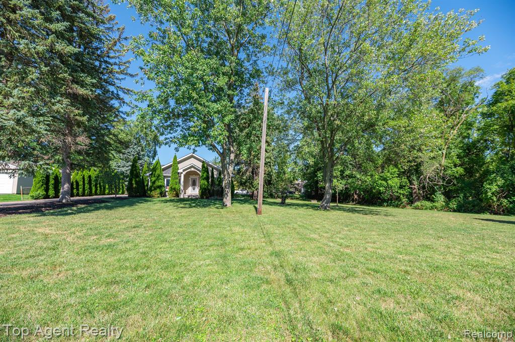 110 Wabash Road Rochester Hills, MI 48307 - Photo 6 of 35