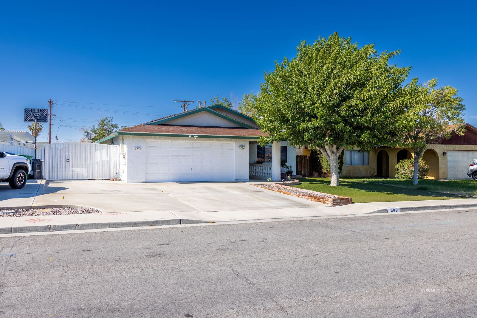 306 East Wilson Avenue Ridgecrest, CA 93555 - Photo 2 of 29 Gallery Image 2