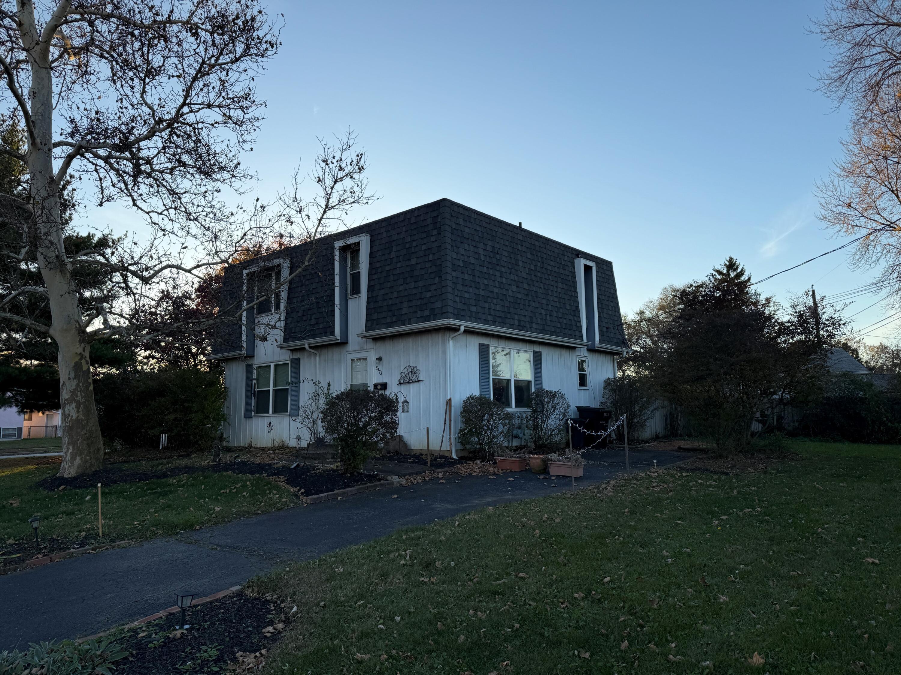 2084 Brookfield Road Columbus, OH 43229 - Photo 4 of 16 03 IMG_4332
