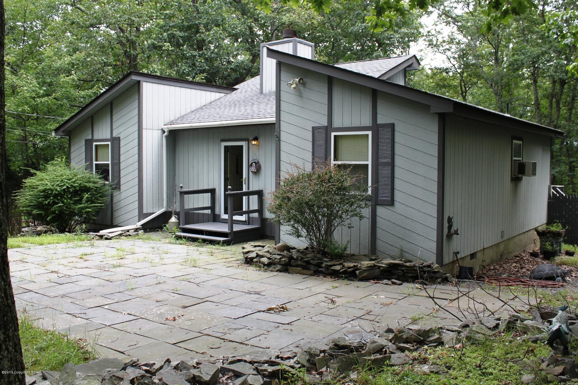 238 Gold Finch Road Bushkill, PA 18324 - Photo 1 of 19 Main Street View