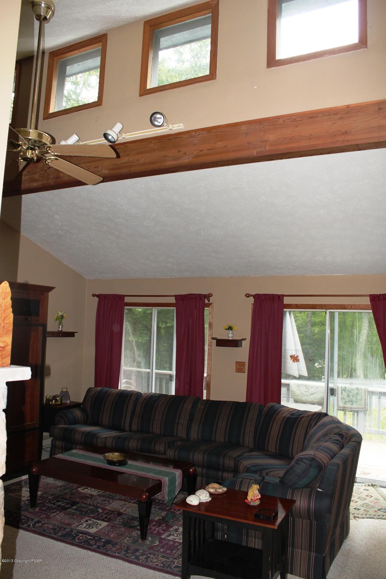 238 Gold Finch Road Bushkill, PA 18324 - Photo 3 of 19 Liv Rm w catherdral ceilings