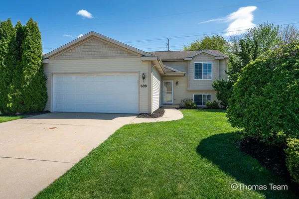 $379,900 | 698 Silver Brook Drive Southeast, Grand Rapids, MI 49548