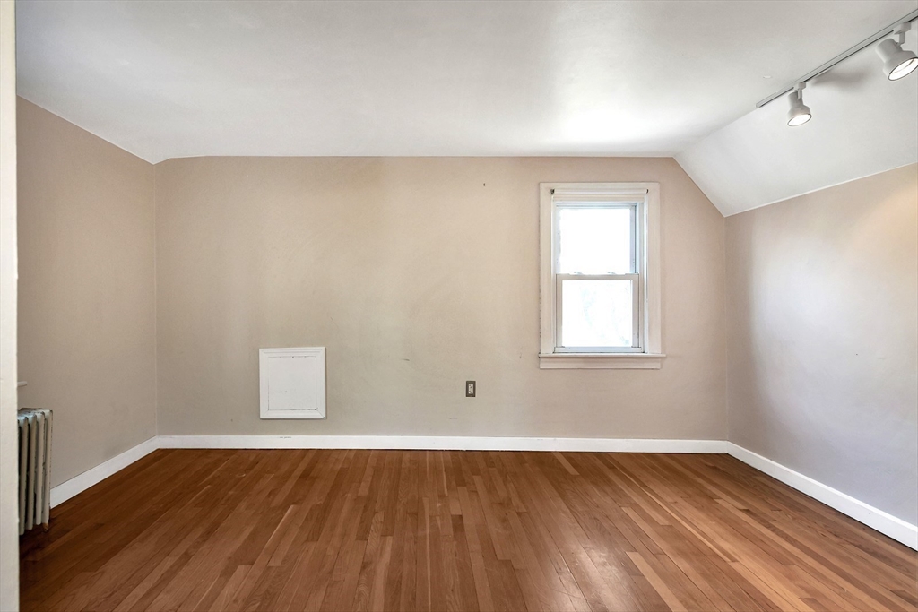 22 Doyle Road Holden, MA 01520 - Photo 26 of 32 Gallery Image 26