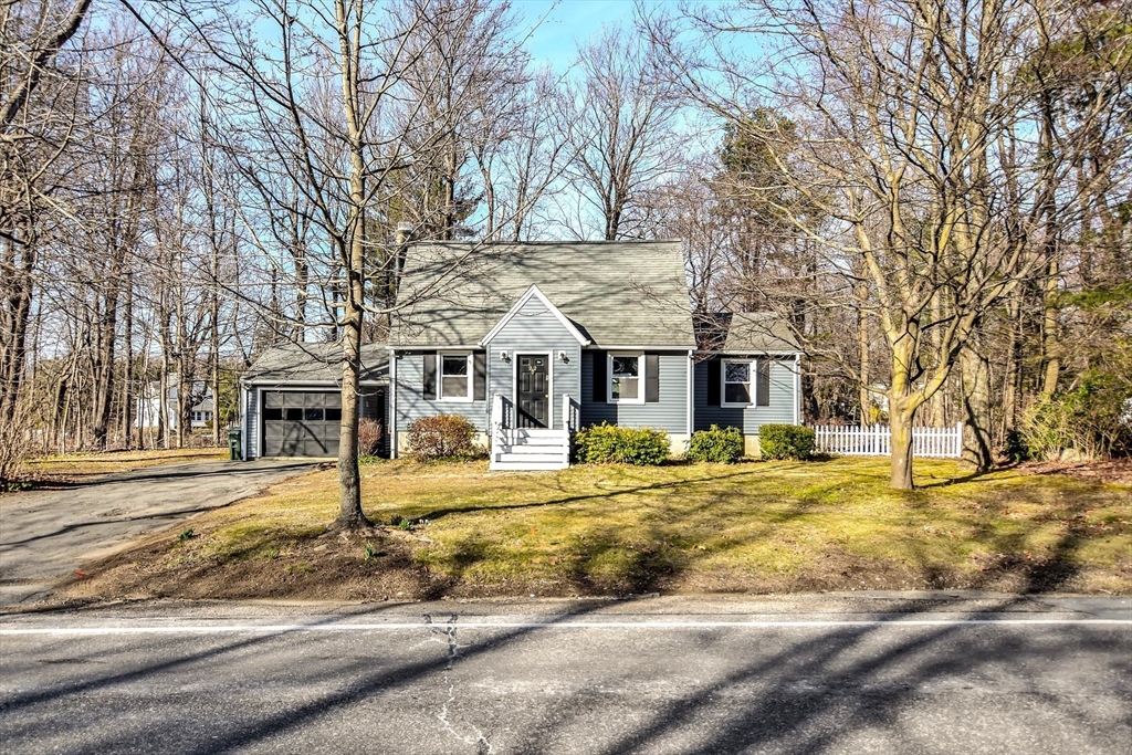 22 Doyle Road Holden, MA 01520 - Photo 3 of 32 Gallery Image 3
